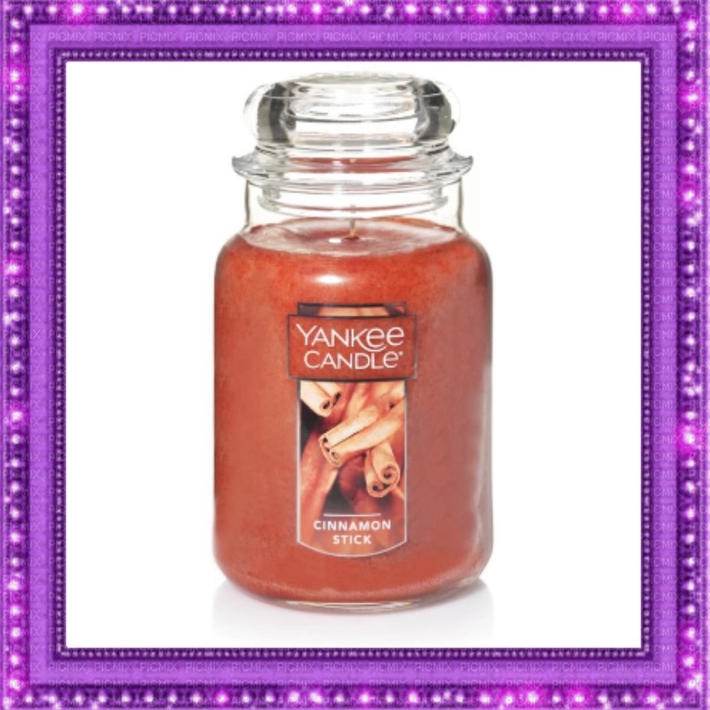 Large YANKEE CANDLE Cinnamon Stick 22 oz